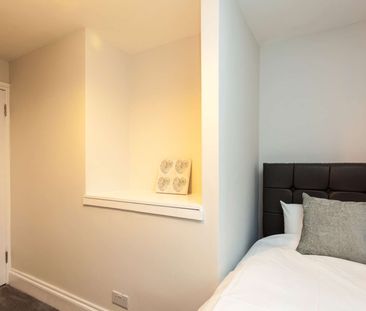 The Birches Room 3 - Photo 5