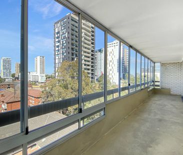 1 Bedroom Apartment In Prime Location! - Photo 6