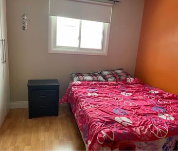 For Lease - 38 Pleasantview Avenue, Brampton, Ontario - Photo 4