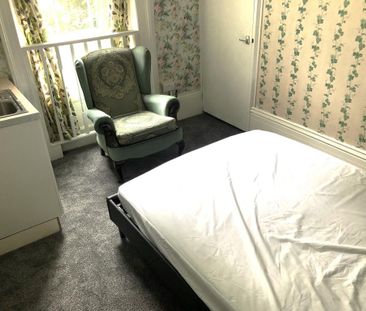 6 bedroom terraced house to rent - Photo 1