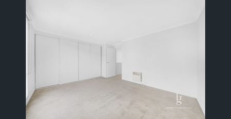 Modern 3-Bedroom Townhouse in Maidstone - Photo 4