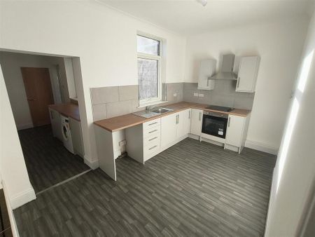 2 bedroom property to rent - Photo 4