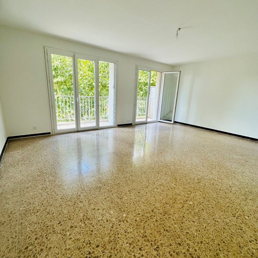 Location Appartement 4 pièces 87m² NARBONNE 11100 - Photo 1