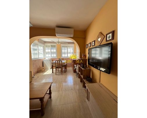 THREE BEDROOM APARTMENT FOR RENT ON THE FIRST LINE OF THE BEACH IN CALPE - Photo 1