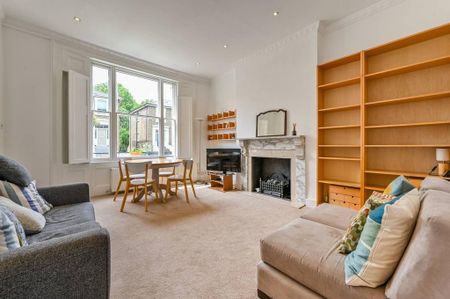 2 bedroom flat to rent - Photo 2