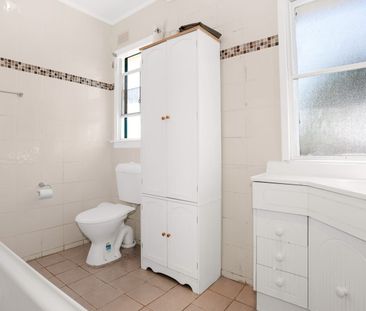 Beautiful 4 Bedroom Home! - Photo 6