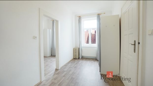Apartment for rent, 4+kk - 3 bedrooms, 130m - Photo 1