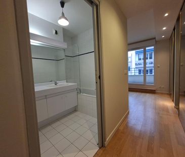 Location Appartement 5 pièces 121m² LYON 6ème - Photo 5
