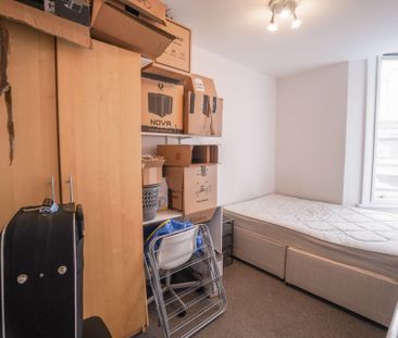 3 Bedroom Flat To Rent in Lansdowne - £1,350 pcm Tenancy Info - Photo 3