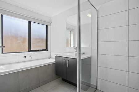 This modern home is waiting for you!! - Photo 5