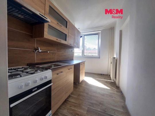 Pronájem bytu 2+1 50 m², Školní 515, Klášterec nad Ohří - Photo 1