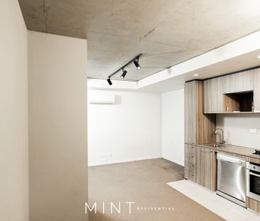 Modern City Living in a Prime Location - Photo 4