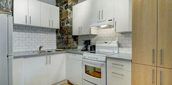 Loft entièrement meublé à louer Vieux-Québec octobre 2025 - Photo 2