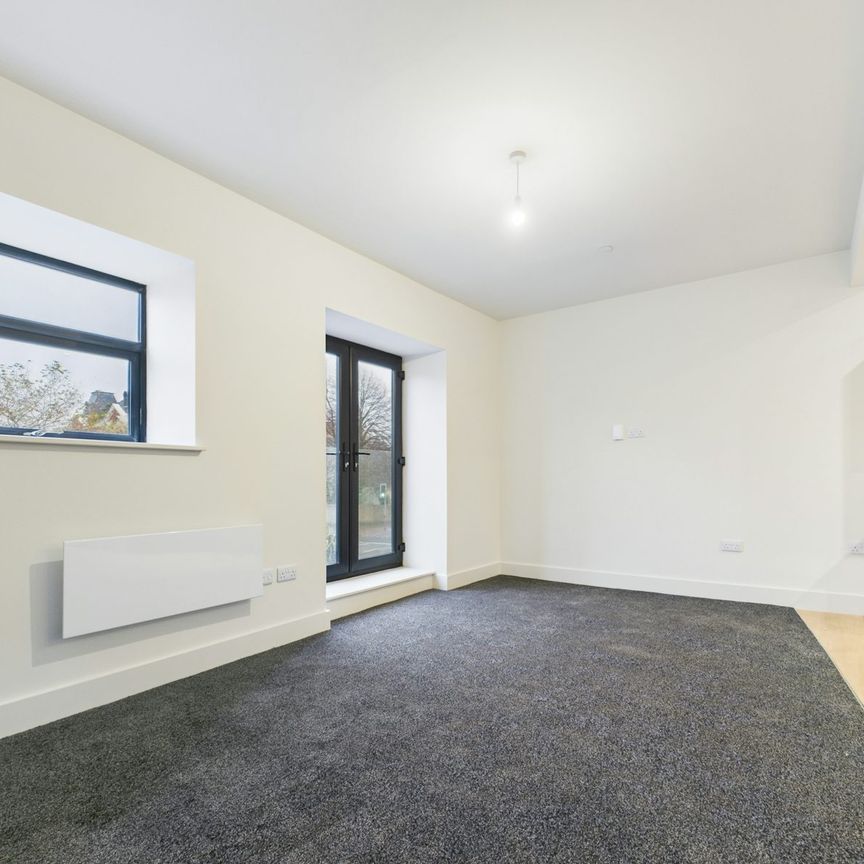 Duplex to rent on - Photo 1