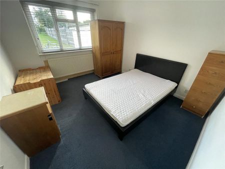 5 bedroom bungalow to rent - Photo 5