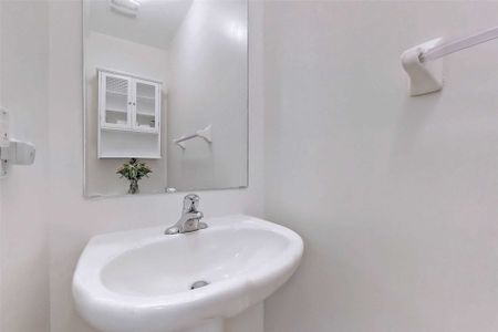 For Lease - 68 Hawkes Drive, Richmond Hill, Ontario - Photo 3