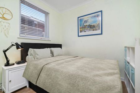 Love the location, live the bayside lifestyle – FURNISHED - Photo 4