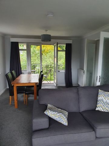 2 Bed Flat, Delview, LS6 - Photo 2