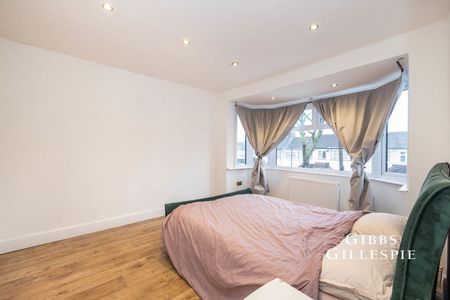 4 Bedroom House to rent - Photo 3