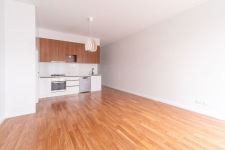 Spacious & Luxury & Convenient Low Maintenance home - Photo 2