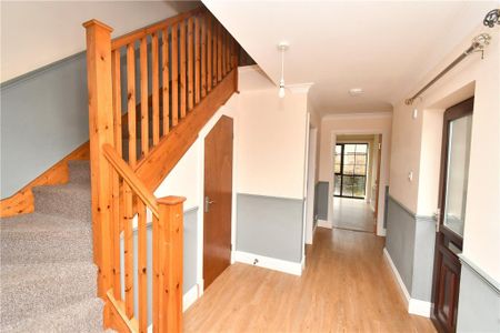 3 bedroom semi-detached house to rent - Photo 5