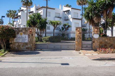 Ground Floor Apartment in Costalita - Photo 5