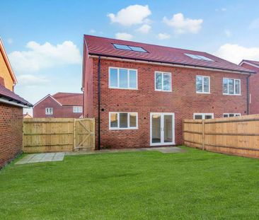 3 bedroom semi-detached house to rent - Photo 5