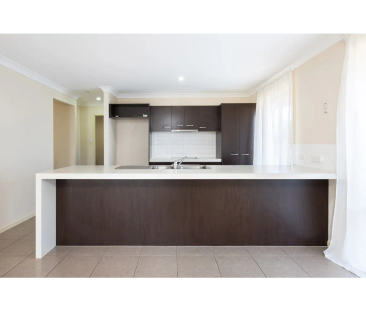 11 Hudson Court, Warner, Qld 4500 - Photo 3