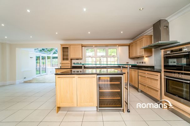 4 bedroom house to rent - Photo 1