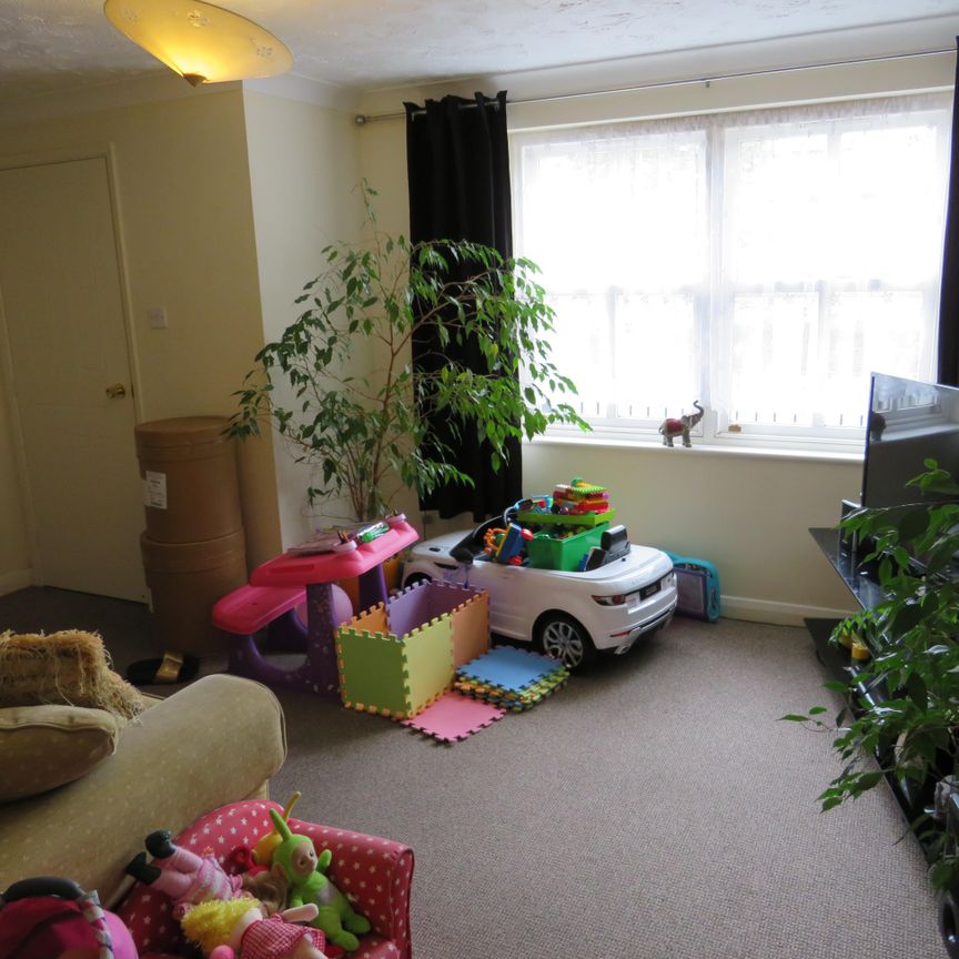 High Street, Spalding - Photo 1