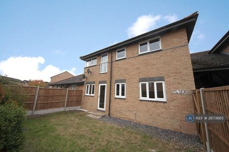 2 bedroom flat to rent - Photo 2