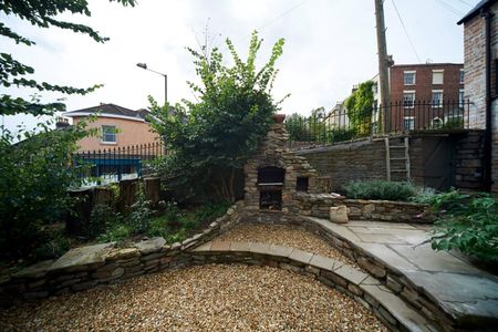 3 Bed Detached House, Old Ashley Hill, BS6 - Photo 2