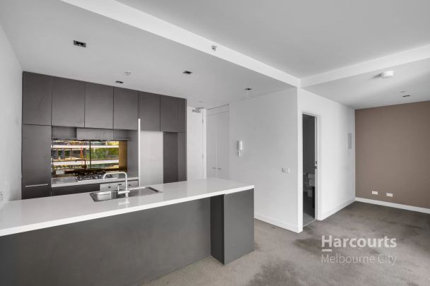 Spacious 1 Bedroom In Leafy East Melbourne! - Photo 1