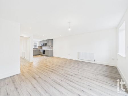 3 bedroom mews to rent - Photo 2