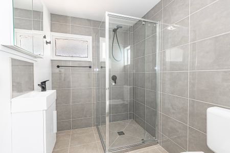 1 & 2/5 Eighth Avenue, South Townsville QLD 4810 - Apartment For Rent | Domain - Photo 3