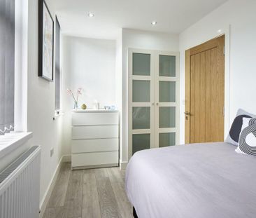 4 bedroom terraced house to rent - Photo 6