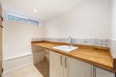 3 bedroom detached house to rent - Photo 2