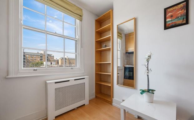 Studio to rent - Photo 1