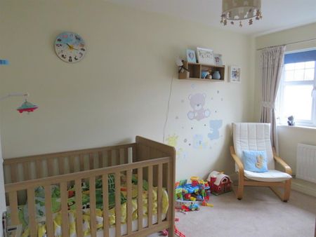 3 bedroom House To Let - Photo 5