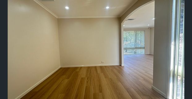 SPACIOUS RENOVATED 5-BEDROOM FAMILY HOME - Photo 1