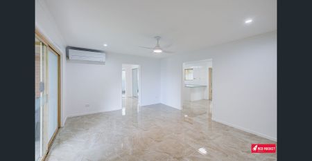 Spacious 5-Bedroom, 4-Bathroom Newly Renovated Home with Pool - Photo 2