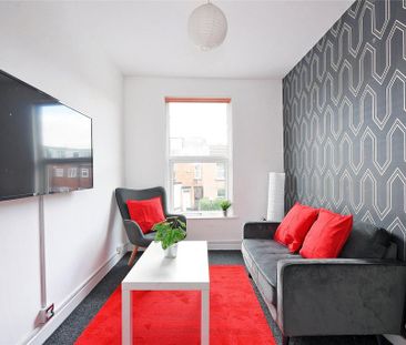 3 bedroom flat to rent - Photo 2