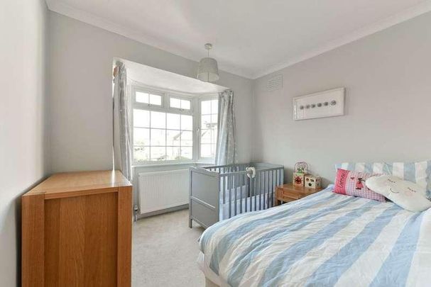 Grove Close, Kingston, KT1 - Photo 1