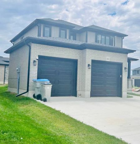 Detached Home For Lease | X8434404 - Photo 2