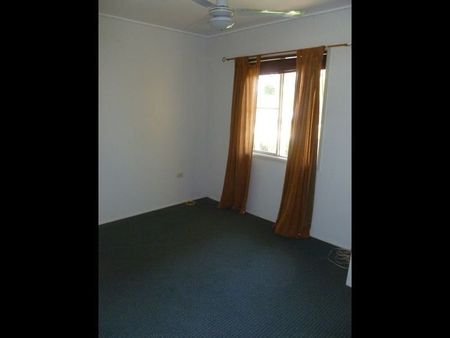 HIGHSET 4 BEDROOM HOME IN KIN KORA CLOSE TO SCHOOLS AND SHOPS - Photo 4
