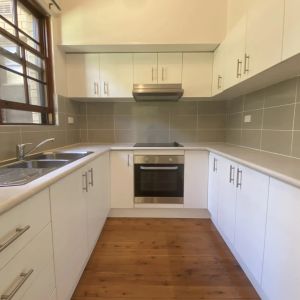 Three Bedroom Townhouse - Photo 3