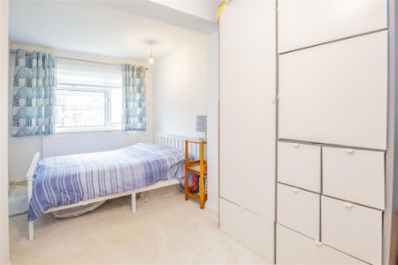 3 bed Bungalow To Let - Photo 5