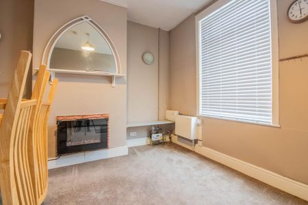 3 bedroom terraced house to rent - Photo 5