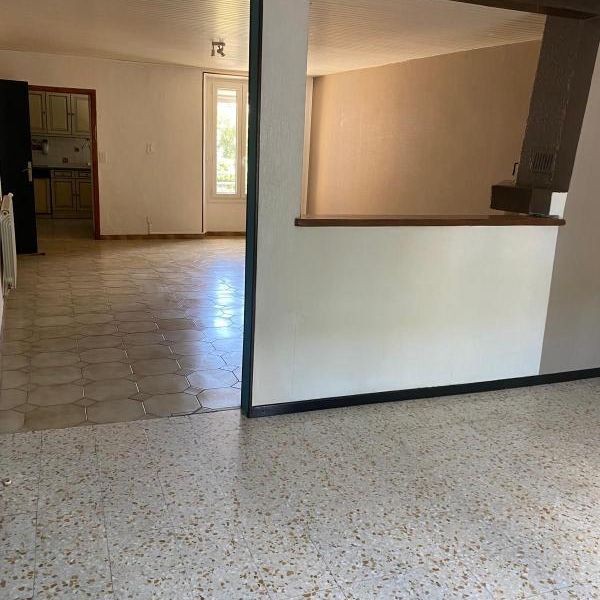 Location Appartement 3 pièces 131m² BESSEGES 30160 - Photo 1