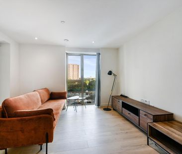 1-bedroom Apartment available in Tottenham Hale, N17. - Photo 3